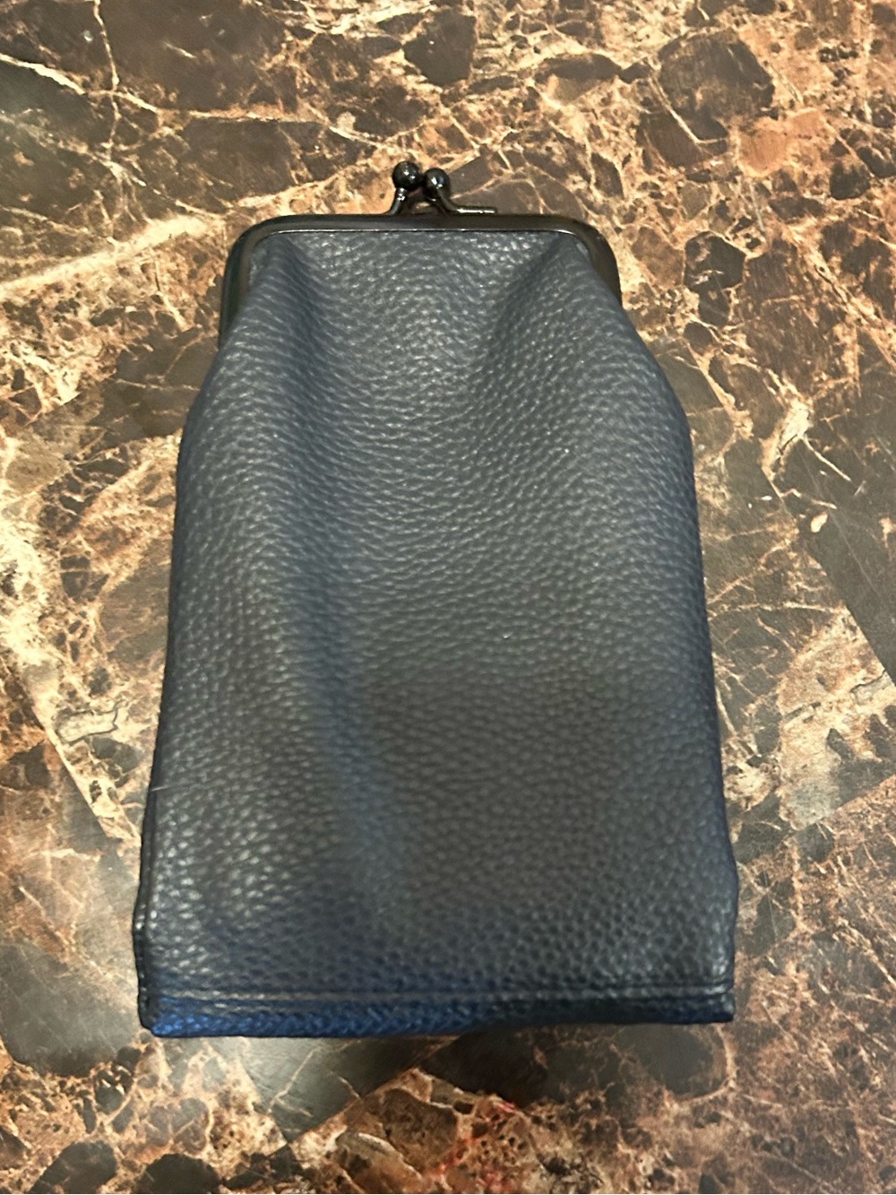 Classic Navy faux Leather Kiss-Lock Coin Purse, cigarette case